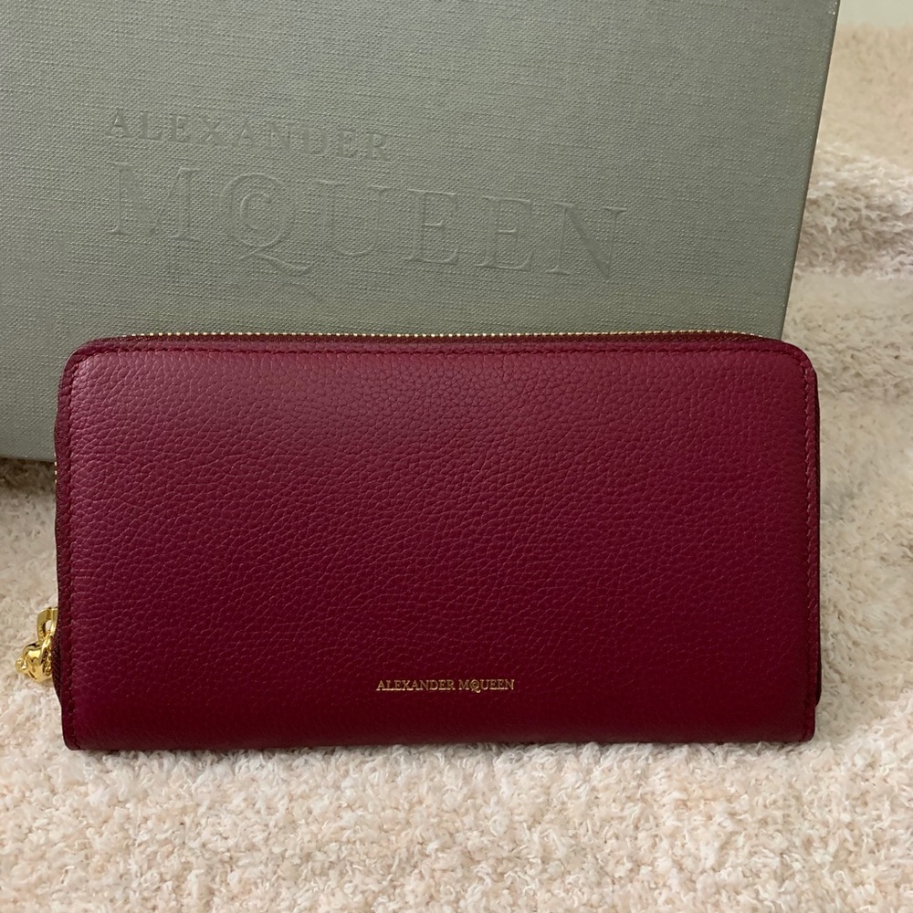 BRAND NEW ALEXANDER MCQUEEN WALLET